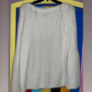 Women’s puff sleeve white sweater